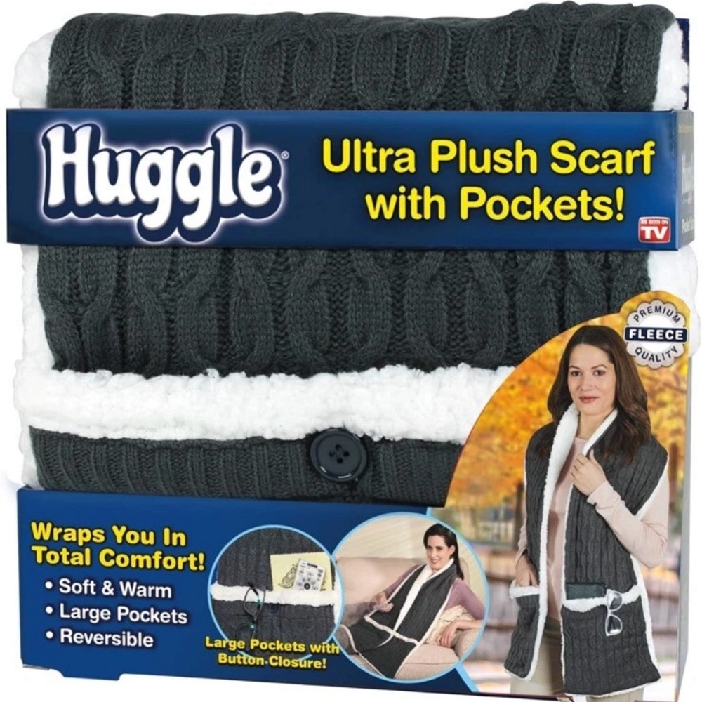 Ultra Plush Black Scarf with Pockets